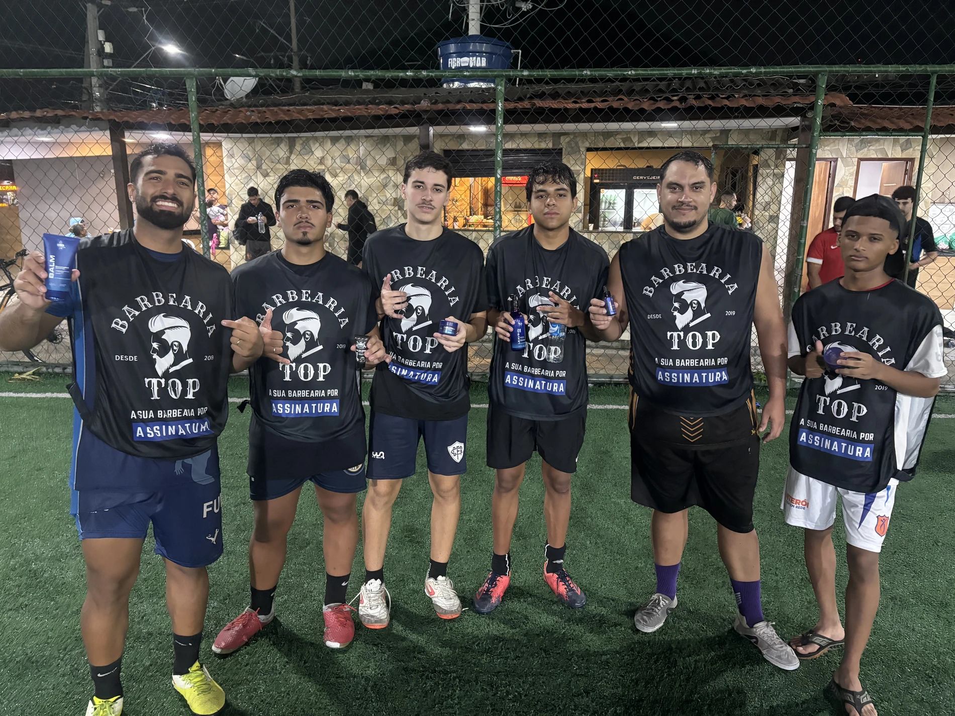 Time da Barbearia TOP com produtos, no futebol